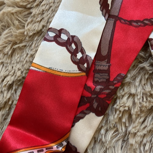 🆕 Gorgeous Twilly Scarf - Picture 3 of 3